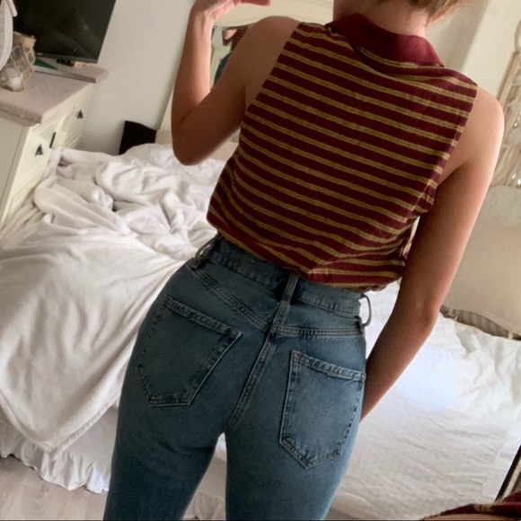 Collared Striped Crop Top - Picture 2 of 4